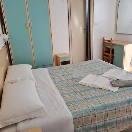 Hotel Marconi Miramare Rimini Extérieur photo
