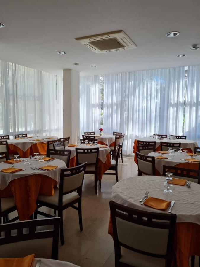 Hotel Marconi Miramare Rimini Extérieur photo