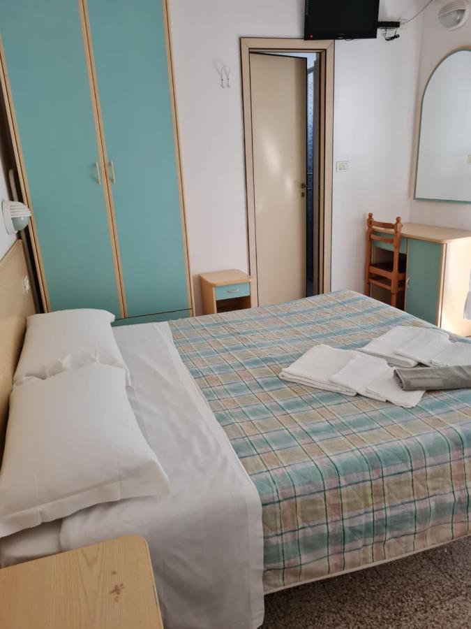Hotel Marconi Miramare Rimini Extérieur photo