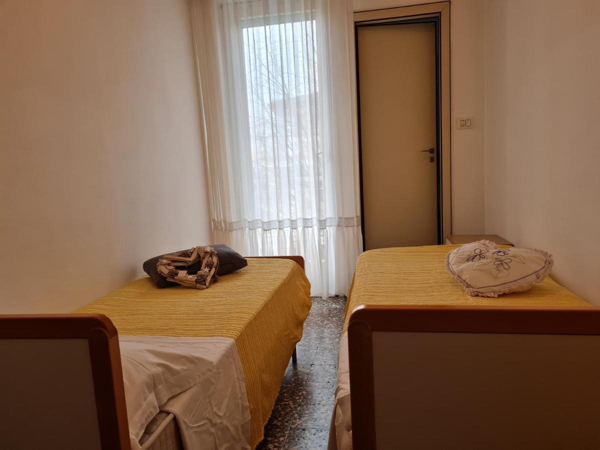 Hotel Marconi Miramare Rimini Extérieur photo