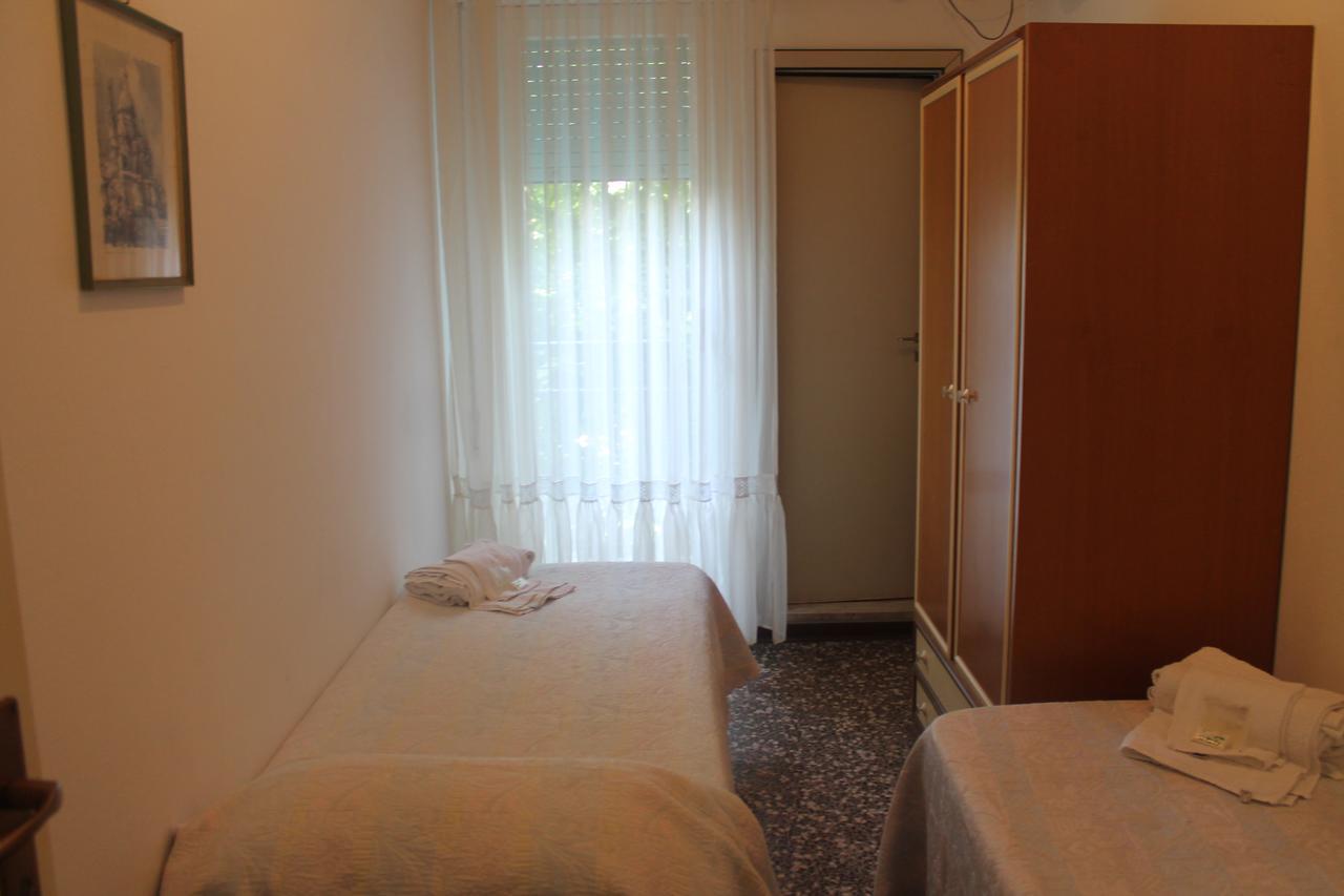 Hotel Marconi Miramare Rimini Extérieur photo